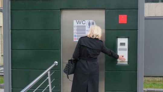 Au fost puse în funcțiune primele trei toalete publice automatizate