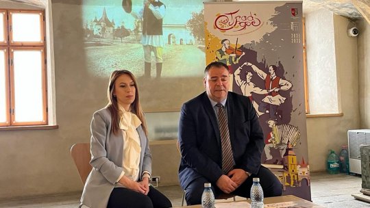 Dansuri de societate, învățate cu ajutorul avatarurilor, la Brașov