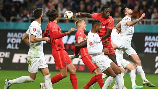 FCSB a învins CFR Cluj şi rămâne în cursa pentru titlu