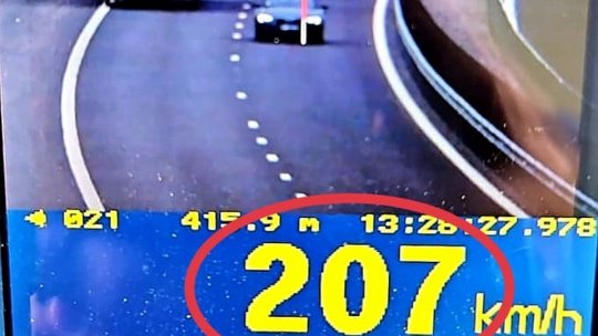 Cu 207 km/h pe A3, la mai puțin de o lună de când și-a luat permisul