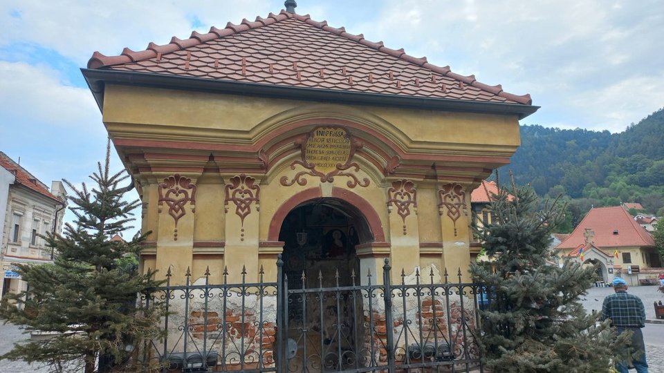 Plimbare pe la troițele din Șchei, mâine