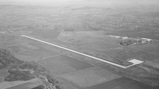 Expoziție de fotografii cu Aeroportul Internațional Brașov-Ghimbav
