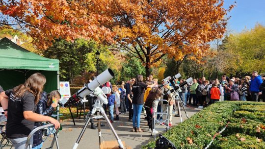 Observații ale Soarelui prin telescop, astăzi, în Parcul Central