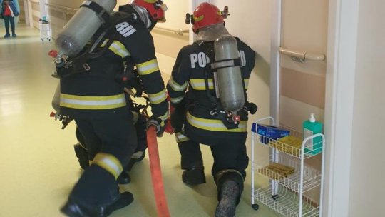 Incendiu în salonul unui spital, scenariul unui exercițiu ISU Brașov