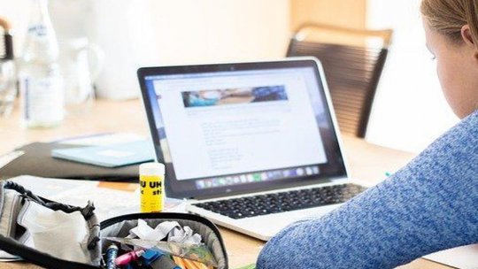 Grevă în învățământ, elevii îi scriu premierului și ministrului Educației