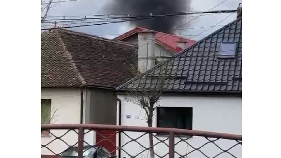 Incendiu la un acoperiș, în Sânpetru