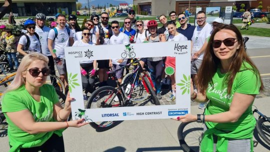 Zeci de mii de kilometri de speranță parcurși de sute de bicicliști pentru pacienții Hospice