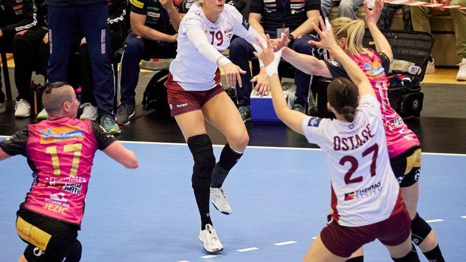 Reprezentantele României, eliminate în sferturile de finală ale Ligii Campionilor la handbal feminin