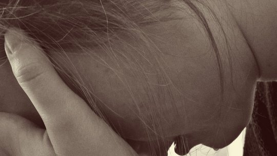 Control judiciar pentru un bărbat care ar fi agresat sexual o copilă de 15 ani pe strada Republicii