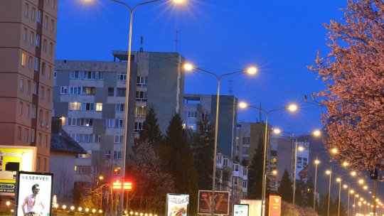 Zeci de străzi din oraș vor avea iluminat public cu leduri