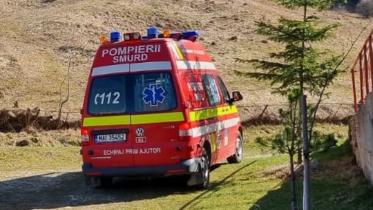 Autoturism căzut într-un pârâu, la Beclean