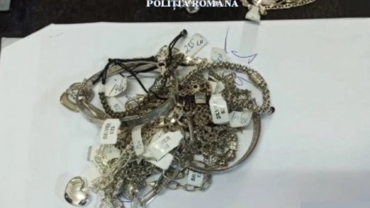 Controale la comercianții de bijuterii din oraș