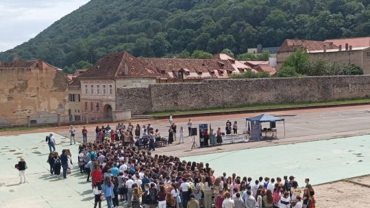 Anul școlar 2022-2023 a luat sfârșit oficial. Festivitatea de final de an la Colegiul Național Johannes Honterus