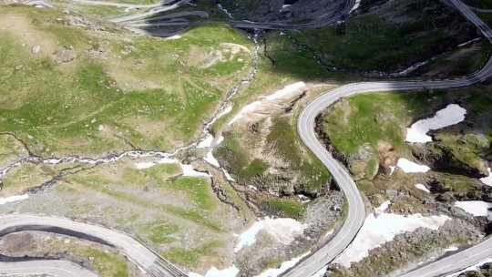 Transfăgărășanul se deschide circulației, de miercuri