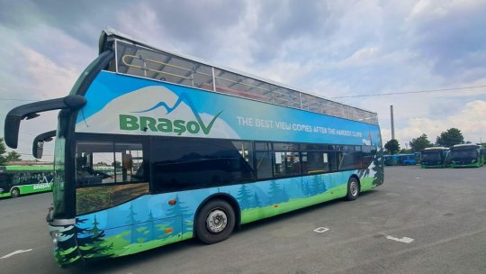 Revine autobuzul etajat pe străzile din Brașov
