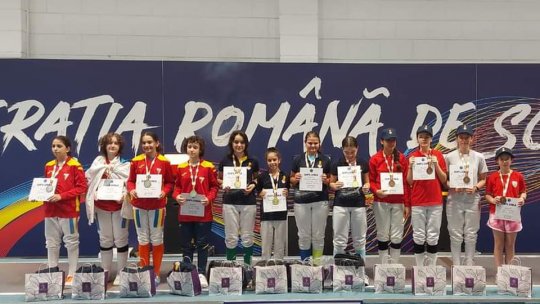 CSM Corona Brașov a câștigat titlul național la floretă feminin echipe U13