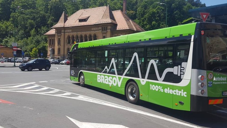 De la 1 iulie, seniorii din Brașov vor avea gratuitate pe mijloacele de transport în comun