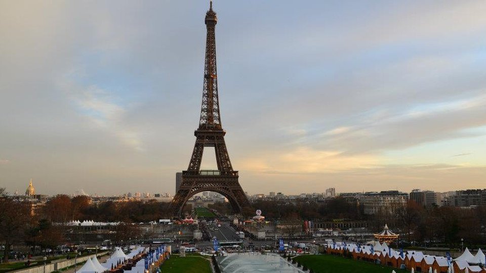 Proteste violente în Franța pentru a treia noapte la rând