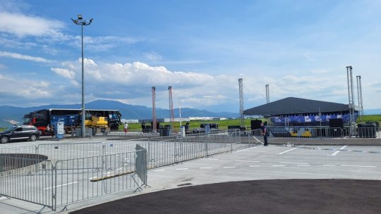 La Aeroportul Brașov se fac pregătiri pentru Zilele Porților Deschise