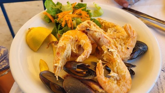 Atenție la ce mâncați! Amenzi de aproape 600.000 de lei de la ANSVSA, într-o săptămână