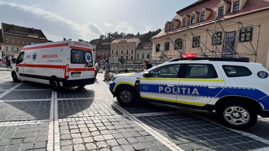 Un om al străzii a fost găsit mort, în Piața Sfatului