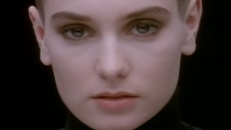 Sinead O'Connor a părăsit scena vieții, la doar 56 de ani