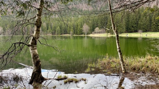 Accesul cu bagaje voluminoase, interzis turiștilor la Lacul Sfânta Ana