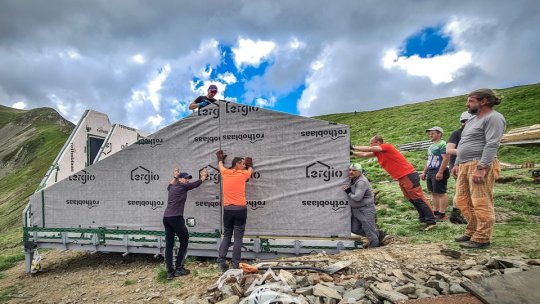 Refugiu nou, la peste 2.000 de metri, în Munții Făgăraș