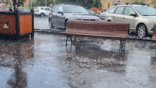 Cod portocaliu de instabilitate atmosferică accentuată, la Brașov