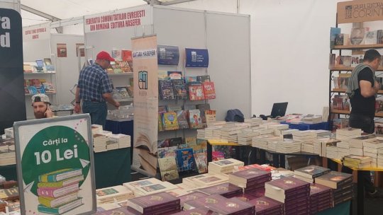 A început prima ediție de vacanță a Târgului de Carte Gaudeamus Radio România, din Piața Sfatului