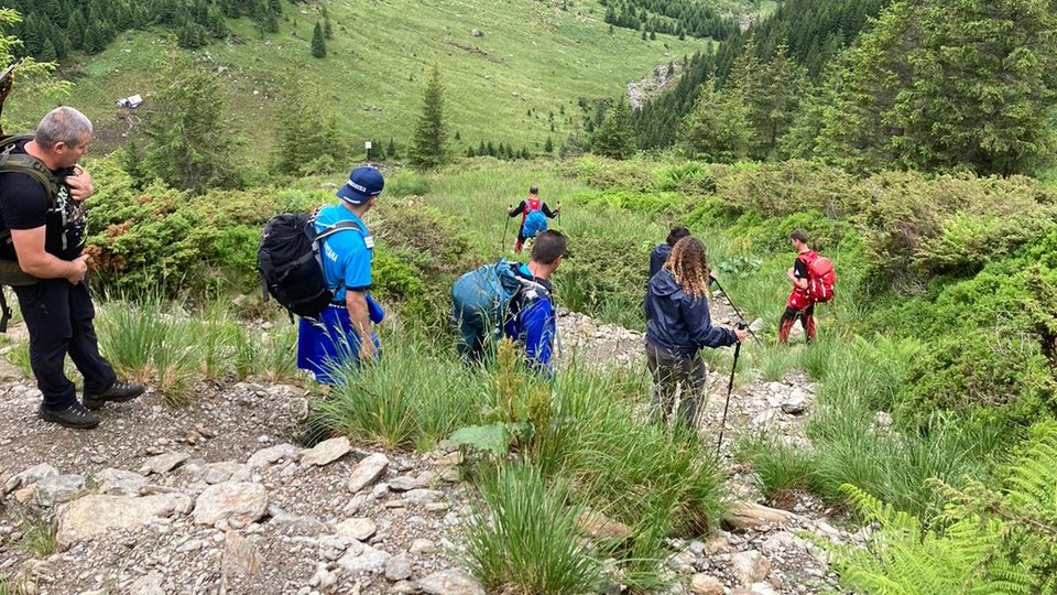 Două turiste din Israel au rămase blocate pe munte