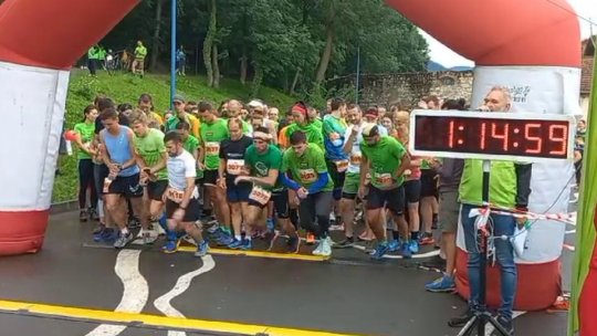 Sute de brașoveni s-au aliniat astăzi la startul crosului Hospice Casa Speranței