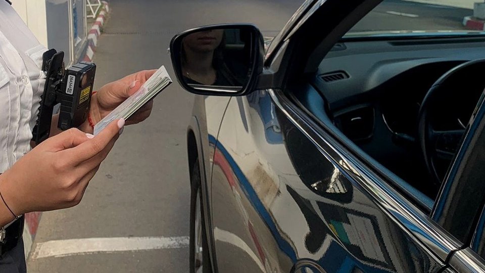 Timpi mari de aşteptare la punctele de intrare în Grecia