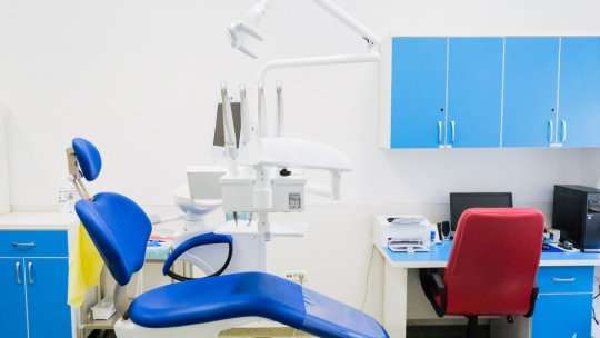 Din 800 de stomatologi din județul Brașov, mai puțin de 50 au contract pentru decontarea serviciilor medicale