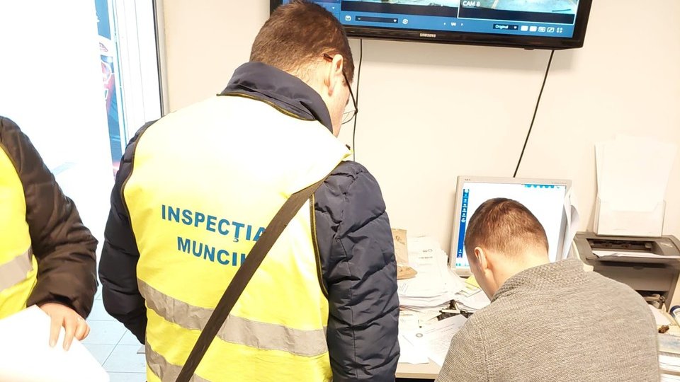 Controale la benzinăriile din județ