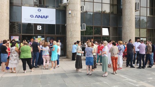 Protest la Finanțe, vineri dimineața