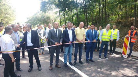 De astăzi se poate circula pe Drumul de sub Munte