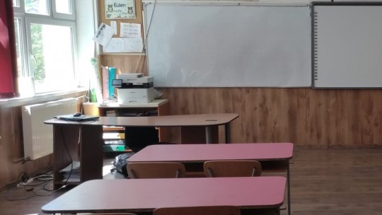 Peste 300 de candidați înscriși la concursul suplinitorilor