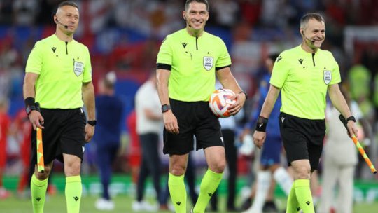 Istvan Kovacs arbitrează meciul dintre FC Copenhaga şi Rakow