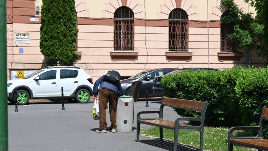 Sezonul estival înseamnă și revenirea persoanelor care cerșesc în centrul orașului, la Brașov