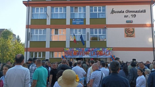 Elevii brașoveni au început, azi, cursurile