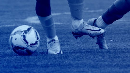 Naționala de fotbal a României a câştigat cu 2 " 0 meciul cu Kosovo