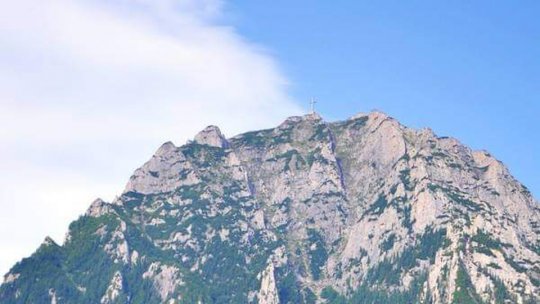 Ceremonie dedicată împlinirii a 95 de ani de la inaugurarea monumentului Crucea Caraiman