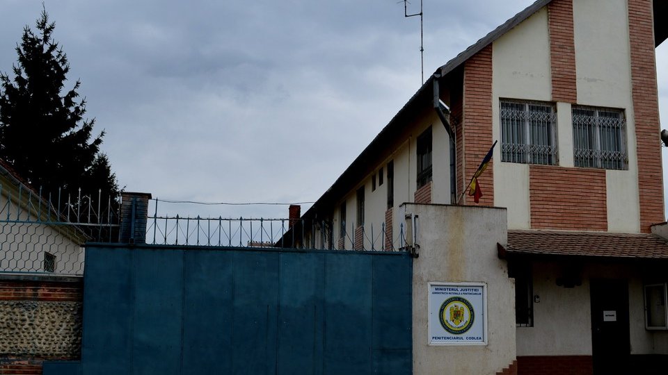 Grevă, joi, la penitenciare