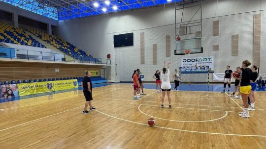Olimpia CSU Brașov " CSM Târgoviște, în această după amiază