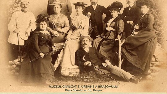 Conferință despre istoria modei, la Muzeul Civilizației Urbane a Brașovului, sâmbătă