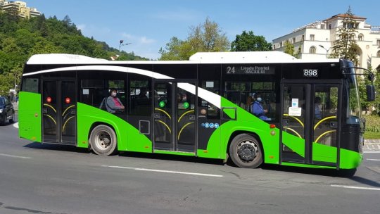 Mai multe autobuze pe linia 24