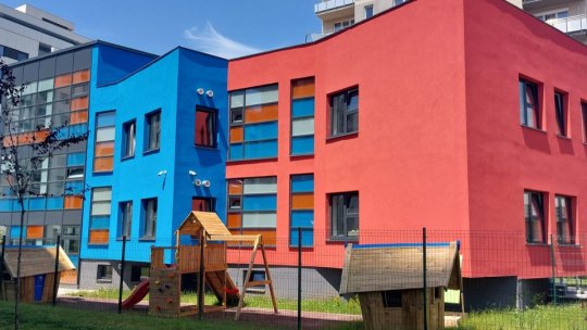 Grădinița nouă din Tractorul, cu lacătul pe ușă