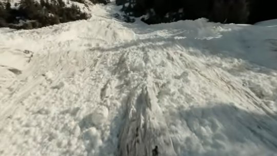 Risc însemnat de avalanşă în Munții Făgăraș și Bucegi