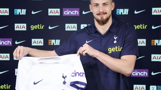Fundașul român Radu Drăgușin a fost prezentat, oficial, la Tottenham Hotspur